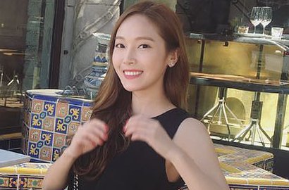 Ucapkan Selamat untuk 9 Tahun Debut, Jessica Jung Bikin Fans Baper