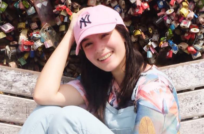 Gendong Boneka Harimau, Chelsea Islan Jadi 'Korban' Rayuan Netter