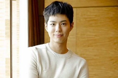 Dukung Park Bo Gum, Fans Kirim Truk Makanan ke Lokasi 'Moonlight Drawn'