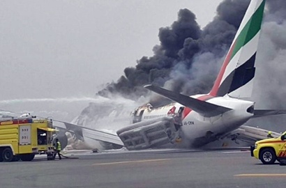 Kecelakaan, Ini Detik-Detik Meledaknya Pesawat Emirates di Bandara Dubai