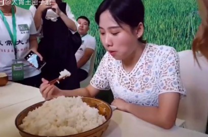 Rakus, Wanita Langsing Ini Bisa Habiskan 4 Kilogram Nasi Sekaligus