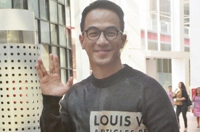 Seru, Intip Kocaknya Joe Taslim Lomba Agustusan Bareng Anak SD