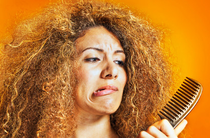 Rambut Keriting Mudah Kusut? Ikuti Tips Cantik Ini Biar Mudah Diatur