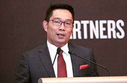 Pura-Pura Cacat, Pengemis di Postingan Ridwan Kamil Disumpahi Netter