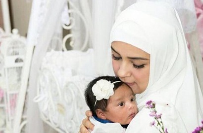 Gelar Akikah Putrinya, Shireen Sungkar Tak Tega Saksikan Ini