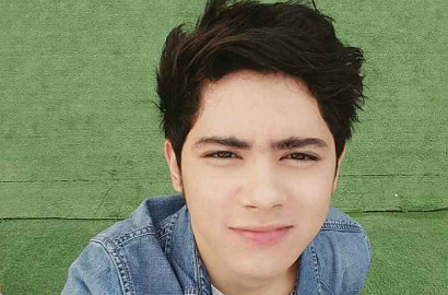 Ganteng dan Menggemaskan di Foto Jadul, Aliando Bikin Fans Histeris