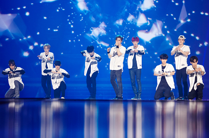 Begini Cara Kocak EXO-L Agar Di-notice Member EXO Saat Konser