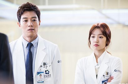 Makin So Sweet, Park Shin Hye-Kim Rae Won Piknik Sambil Pacaran di 'Doctors'