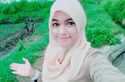 Waduh, Akun Facebook Milik Guru Cantik Rizma Kena Hack