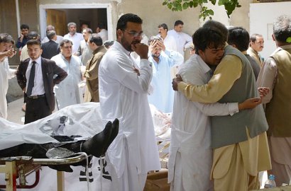 Bom Meledak di Rumah Sakit Pakistan, 70 Orang Tewas