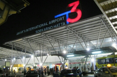 Resmi Beroperasi, Terminal 3 Bandara Soetta Masih Berantakan dan Bikin Bingung