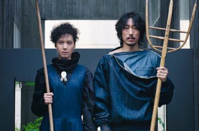 Tiru 'American Gothic', Seperti Ini Pose Tiger JK dan Yoon Mi Rae