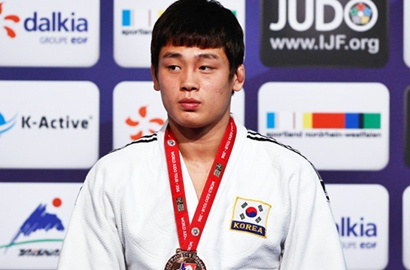 Super Seksi, Atlet Judo Korsel Pamer Abs Sebelum Olimpiade