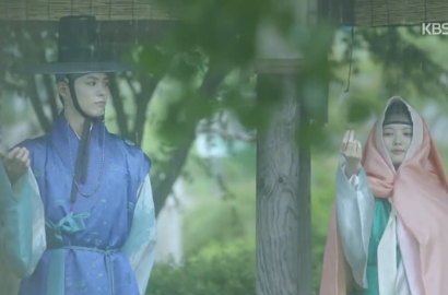 Park Bo Gum Tatap Mesra Kim Yoo Jung di Teaser 'Love in the Moonlight'