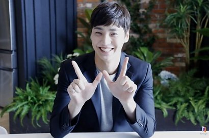 Siap-Siap Meleleh, Imutnya Aegyo Lee Tae Hwan di Foto BTS 'W'