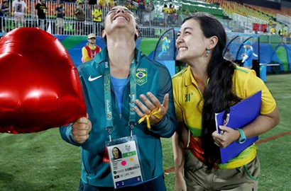 So Sweet Banget, Atlet Rugby Brasil Dilamar Kekasih di Lapangan Olimpiade