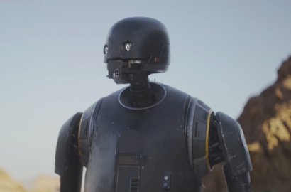 Tampilkan Stormtrooper, Kerennya Felicity Jones di Trailer 'Star Wars: Rogue One'