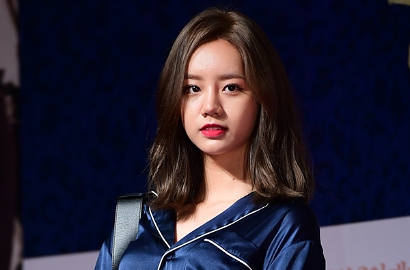 Bak Paparazzi Hollywood, Dispatch Bikin Heboh 'Intip' Ponsel Hyeri