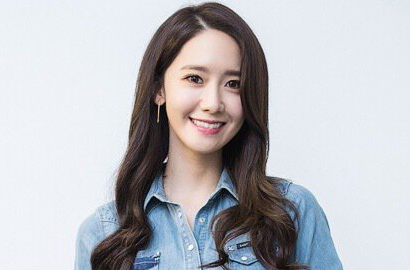 Yoona SNSD Pose Seksi dan Menawan di Majalah Vogue