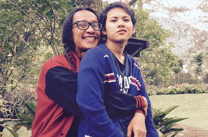 Evelyn Ubah Gaya Rambut Lebih Feminin, Aming Makin Kesengsem
