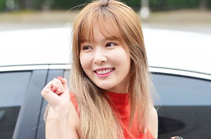 Berbusana Tipis, HyunA Malah Bikin Salah Fokus Pakai Sepatu Nyentrik