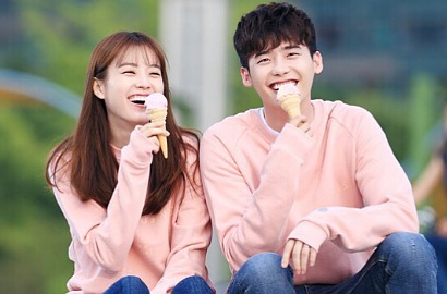Keromantisan Lee Jong Suk ke Han Hyoo Joo di 'W' Ternyata Berdasar Buku Sungguhan