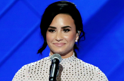 Dikencam Usai Bikin Guyonan Soal Virus Zika, Demi Lovato Minta Maaf