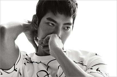 Teman Nge-Geng, Kim Woo Bin Sering Kumpul Bareng D.O.-Joong Ki cs