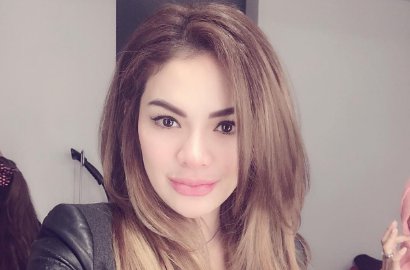 Pasang Pose Menggoda Usai Bangun Tidur, Nikita Mirzani Dipuji Mamah Seksi