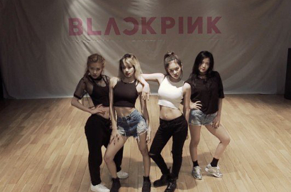 Swag Abis, Black Pink Pamer Perut Seksi di Dance Practice 'WHISTLE'