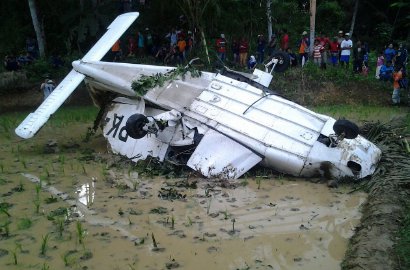 Pesawat Mendarat Darurat di Sawah Tasik, Siswa Kembar dan Instruktur Selamat