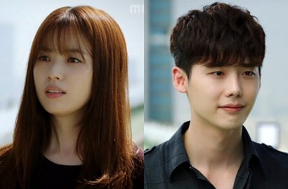 Han Hyo Joo Sembunyi Ketakutan, Lee Jong Suk Lari Sambil Bawa Pistol di 'W'