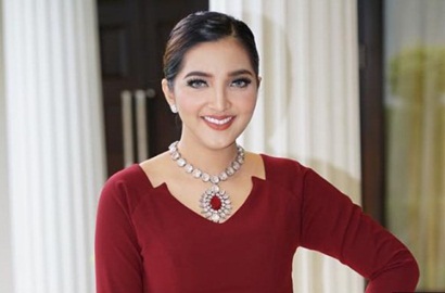 Pamer Pakai Wig Berponi, Ashanty Dipuji Cantik Seperti Barbie