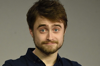 Perankan Agen FBI, Daniel Radcliffe Maskulin dan Tampan di Poster 'Imperium'