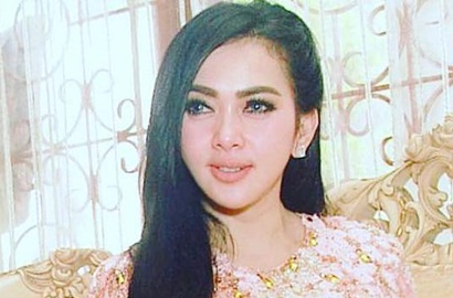 Sedih, Syahrini Curhat Berjuang Raih Restu Ibu Karena Pacar Beda Agama