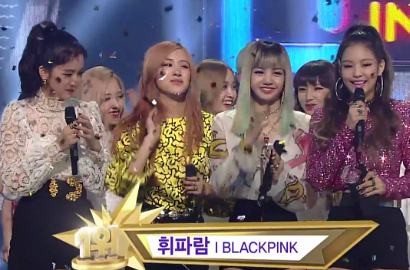 Black Pink Menang Perdana Lewat 'Whistle', Bos YG Baper