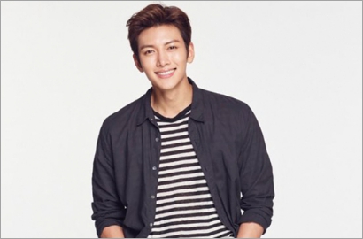 Bikin Kepo, Ji Chang Wook Selfie Lusuh Berotot Syuting 'K2'