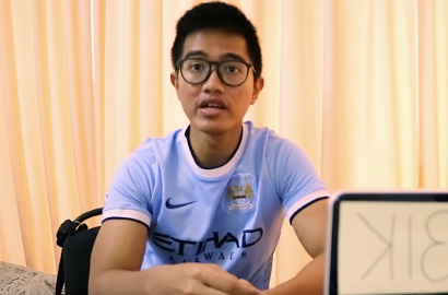 Ini Reaksi Anak Bungsu Jokowi Tonton 'Stand-Up' Garing Ala Gibran