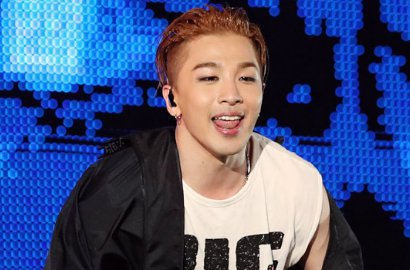 Kocak, Ada Belalang Nangkring di Kepala Taeyang Saat Konser Big Bang