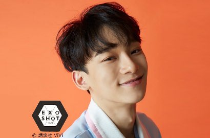 Chen EXO Buka-bukaan Soal Hubungan Para Member Hingga Pacar di Majalah ViVi