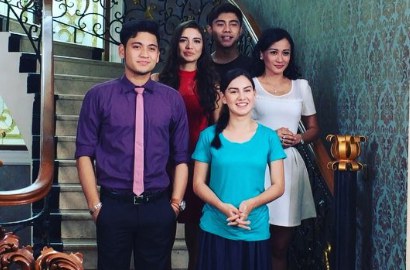 Santai Bareng Gino di Pantai, Irish Bella Bikin Fans 'Anugerah Cinta' Baper