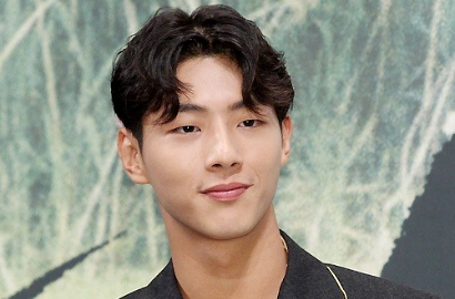 Usai Jumpa Pers 'Scarlet Heart Ryeo', Ji Soo Ngacir ke Perpisahan 'Doctors'