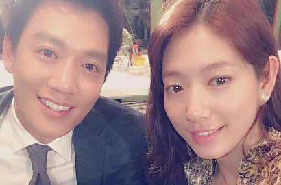 Belum Move On dari 'Doctors', Park Shin Hye-Kim Rae Won Pose Unyu