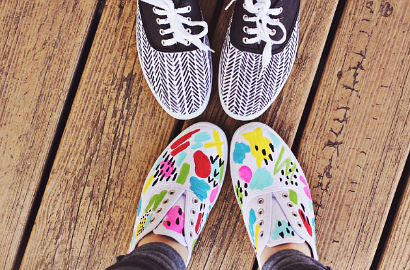 Yuk, Coba Kreasi DIY Untuk Sulap Sepatu Lama Jadi Makin Gaya