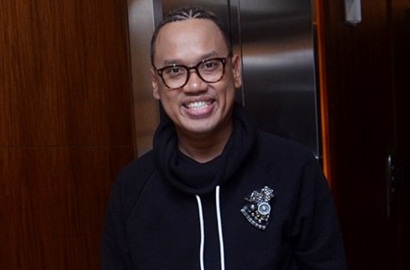 Gara-Gara Ini Uya Kuya Ngerasa Ganteng Seperti Aliando, Mirip Nggak?