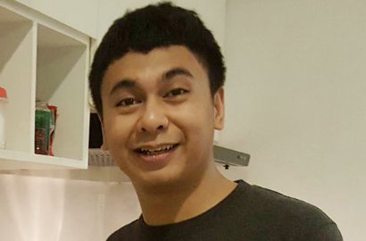 Disebut Sastrawan dan Tuai Kontroversi, Raditya Dika: Mending Penulis Ganteng