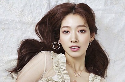 Bikin Heboh, Siapakah Bayi di Foto Yang Diunggah Park Shin Hye?