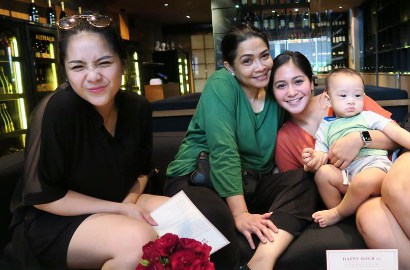 Sama-Sama Belum Mandi, Cantik Alami Nagita Slavina Atau Marsha Tengker?