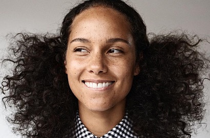 Hadiri MTV VMA 2016, Alicia Keys Tampil Tanpa Riasan Wajah Sama Sekali