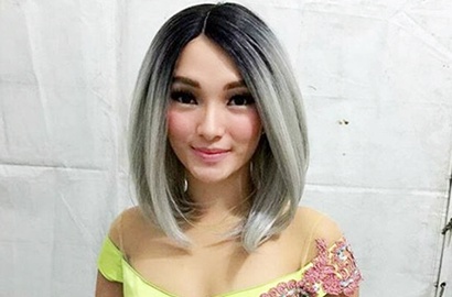 Soal Foto Pantat Zaskia Gotik Dipegang Fans, Manajemen: Nggak Ada Cium-Cium